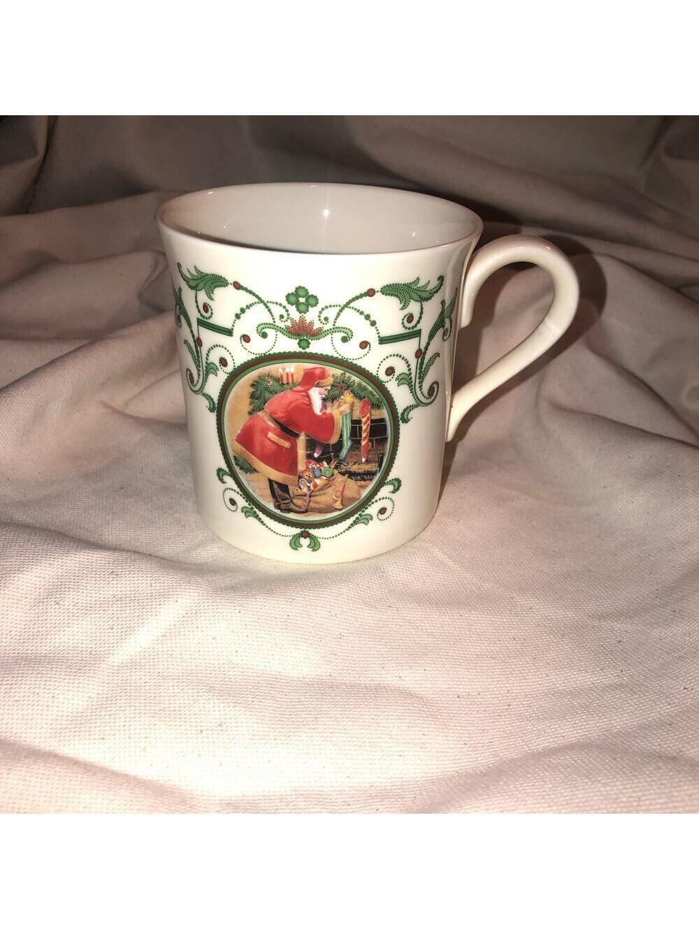 Lenox NEW Vintage Santa's Portrait Santa Hanging Stockings Mug (Discontinued)